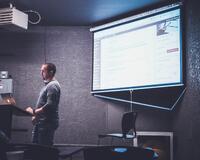8 High Impact Ways to Start a Presentation
